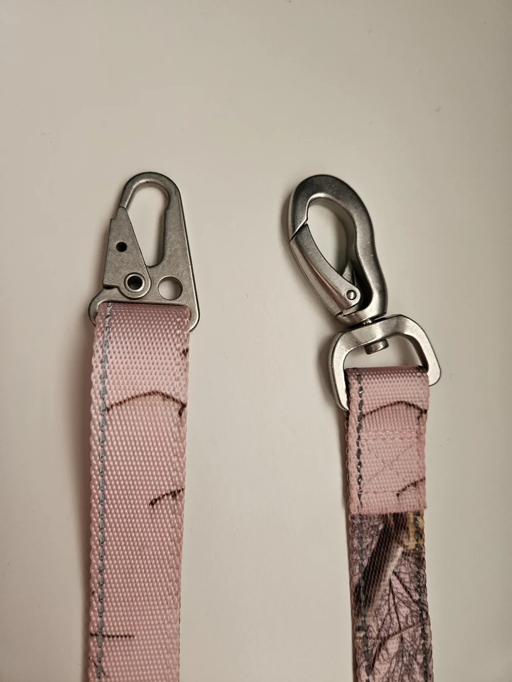 Browning Pink Camouflage Dog Leash with Metal Clip
